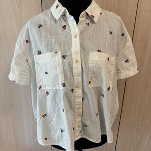Madewell White Short Sleeve Shirt with Embroidered Berry Accents